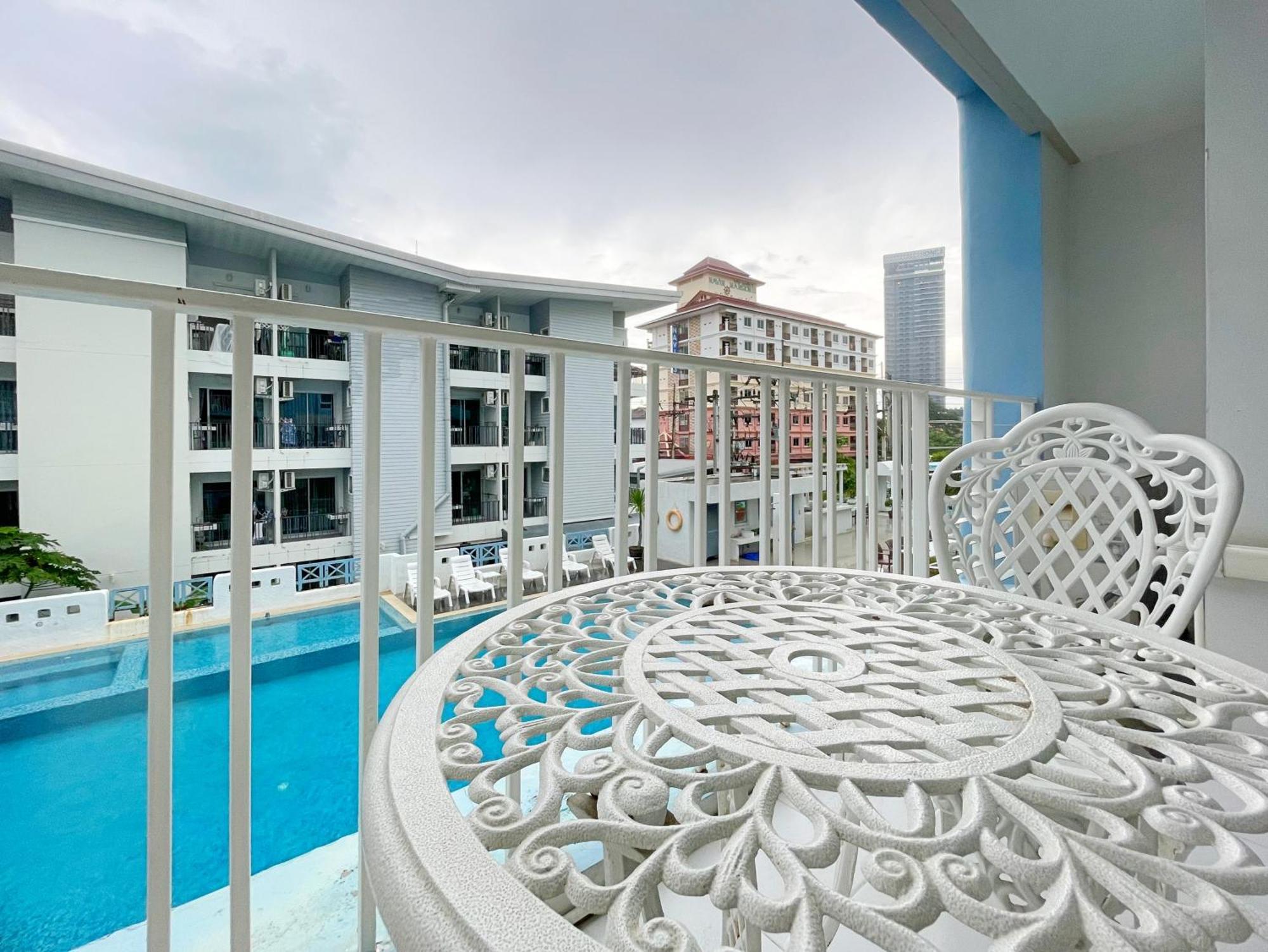 Hotel Baan Pattaya By Sabai Zewnętrze zdjęcie