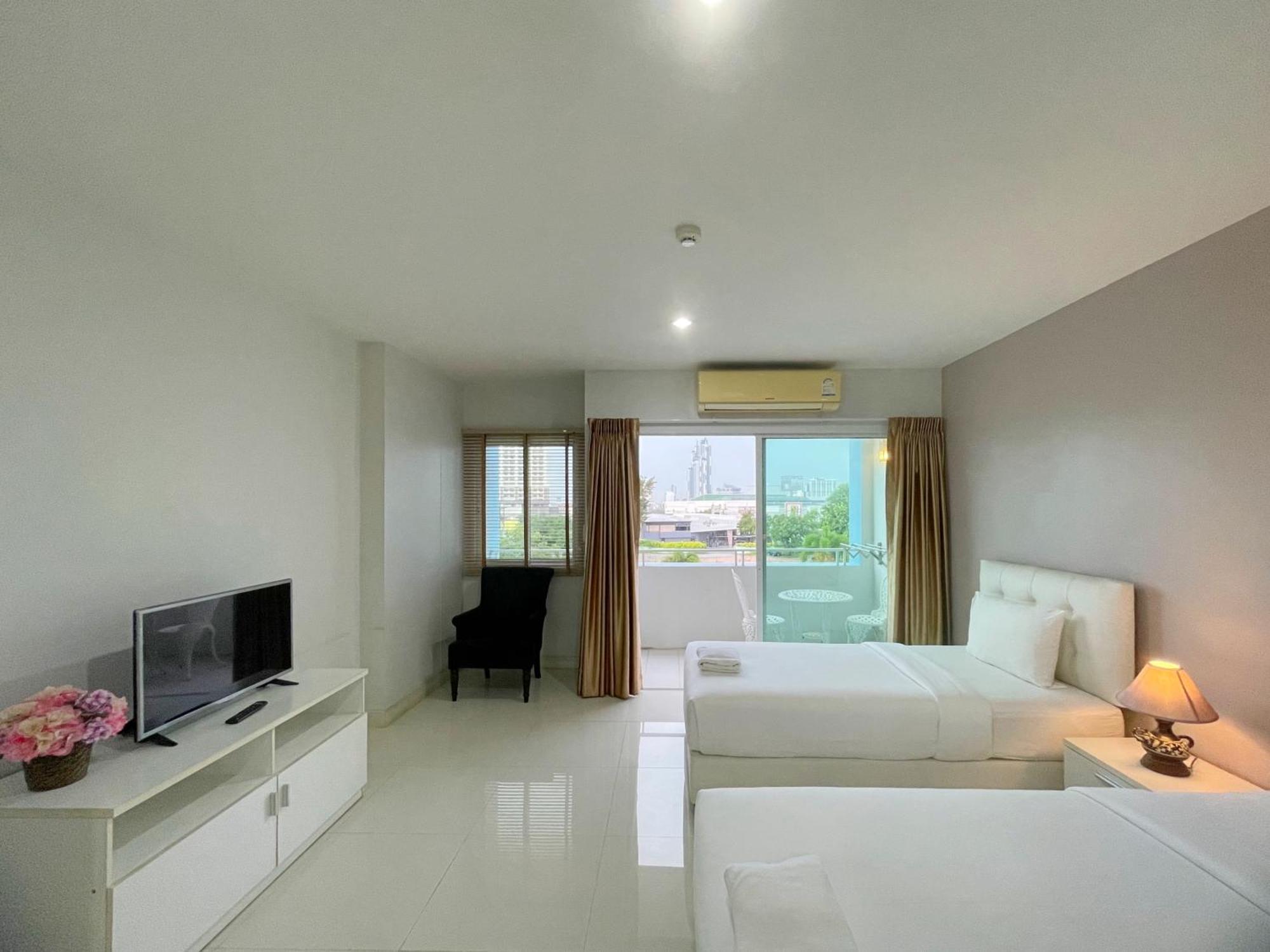 Hotel Baan Pattaya By Sabai Zewnętrze zdjęcie
