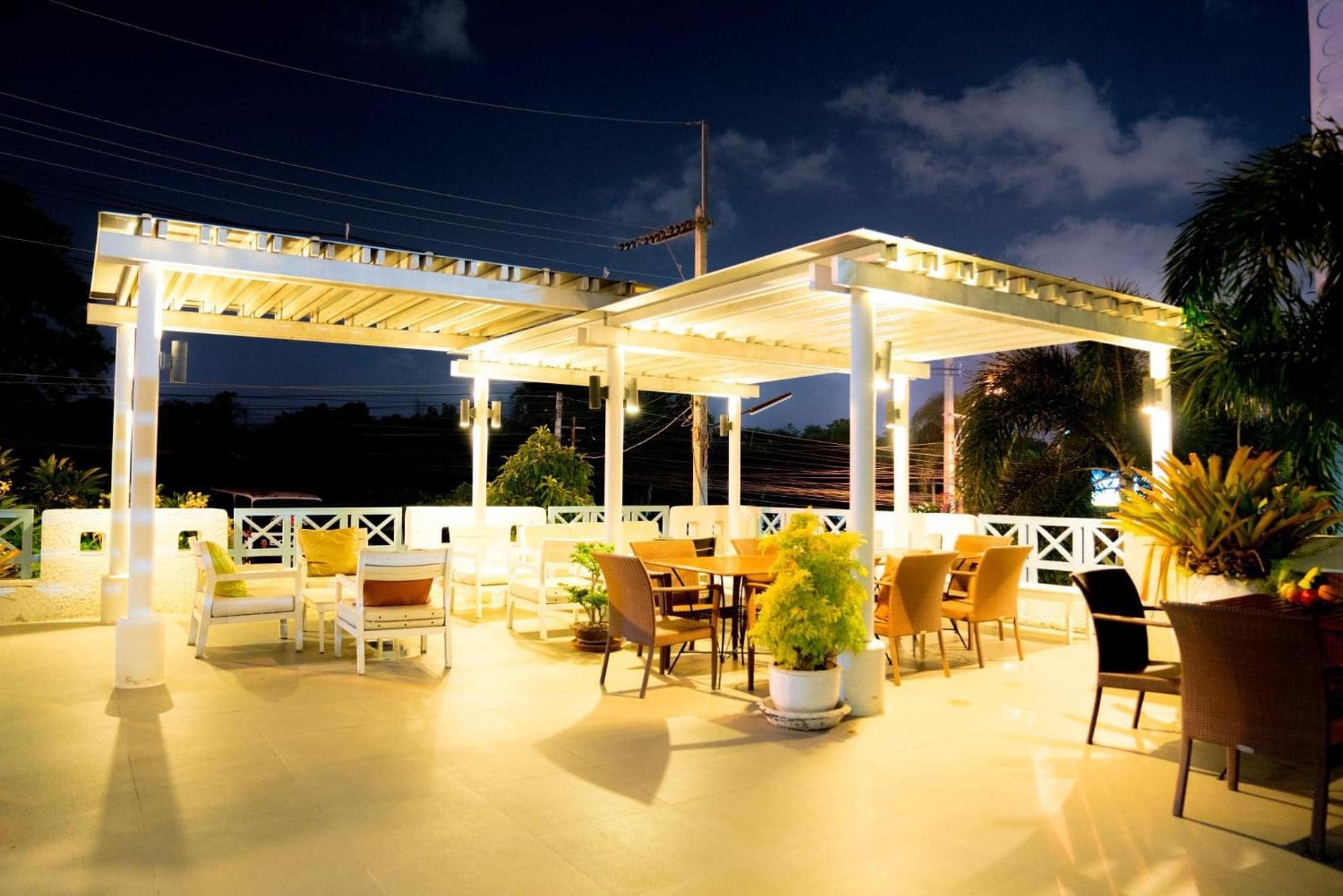 Hotel Baan Pattaya By Sabai Zewnętrze zdjęcie