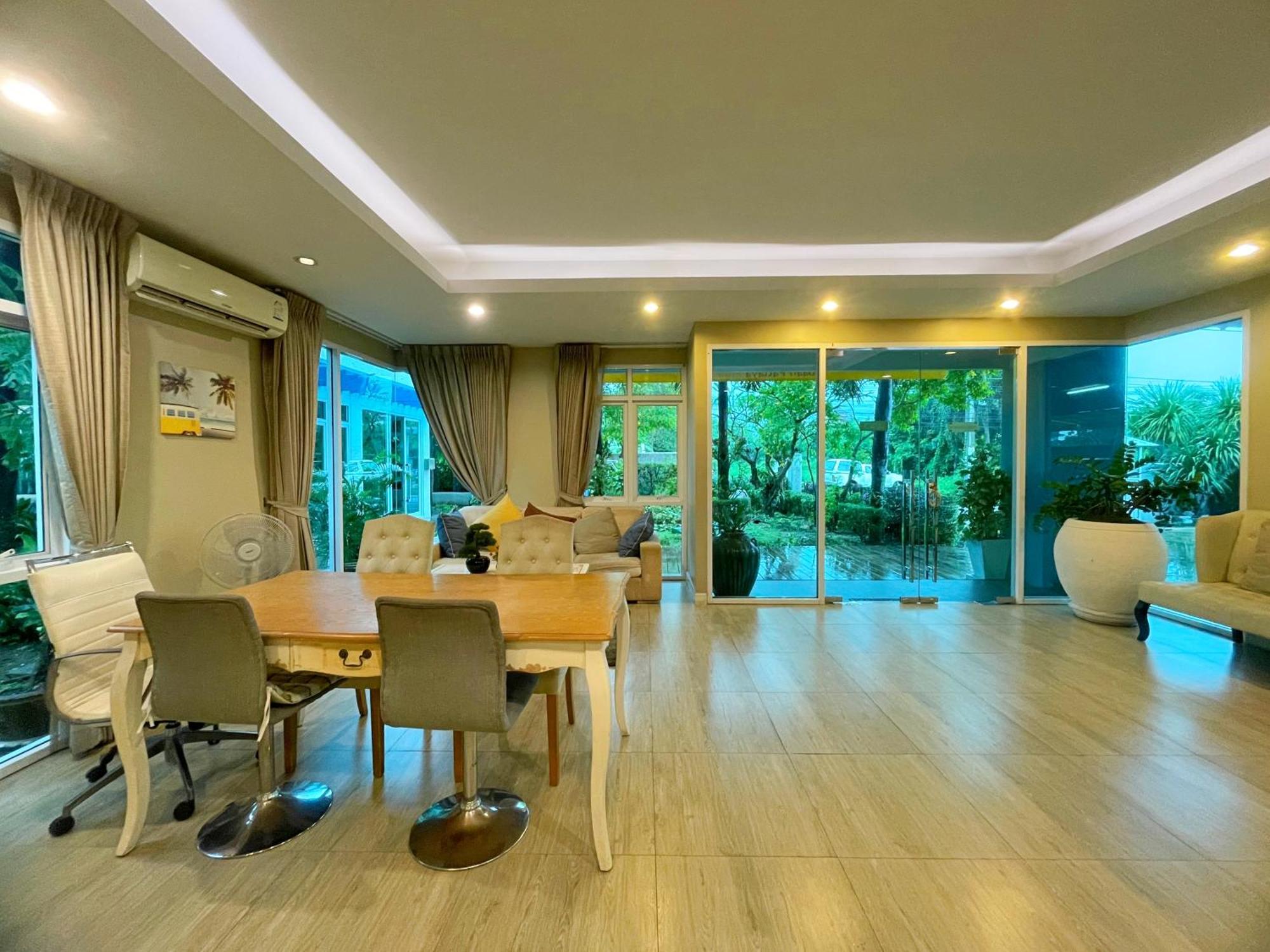 Hotel Baan Pattaya By Sabai Zewnętrze zdjęcie