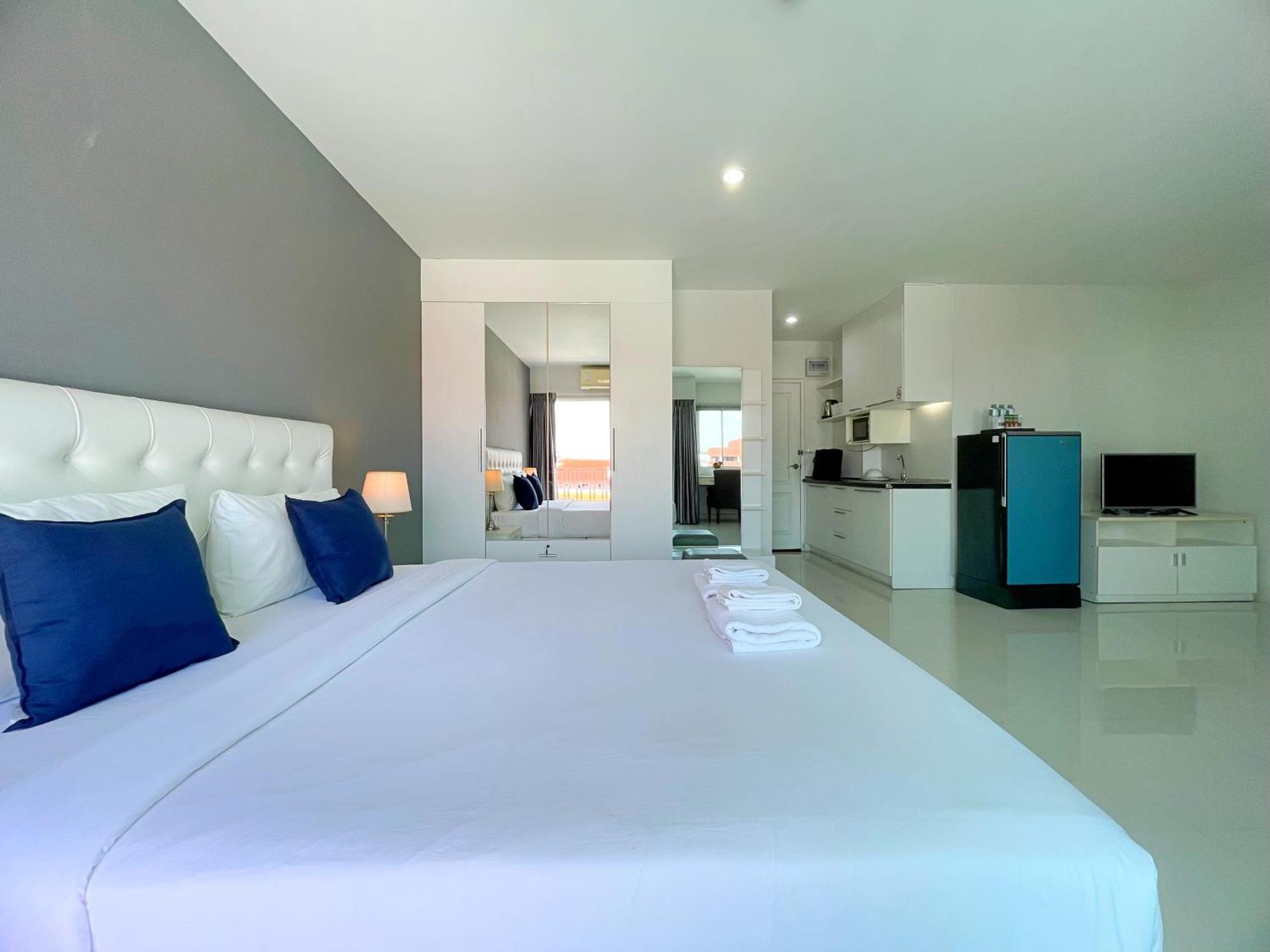 Hotel Baan Pattaya By Sabai Zewnętrze zdjęcie